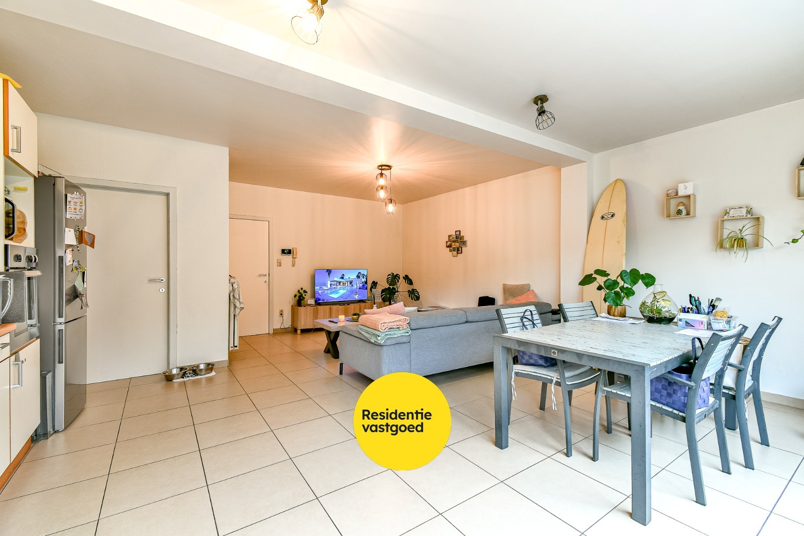 Opbrengsteigendom met 3 appartementen en 3 garages 