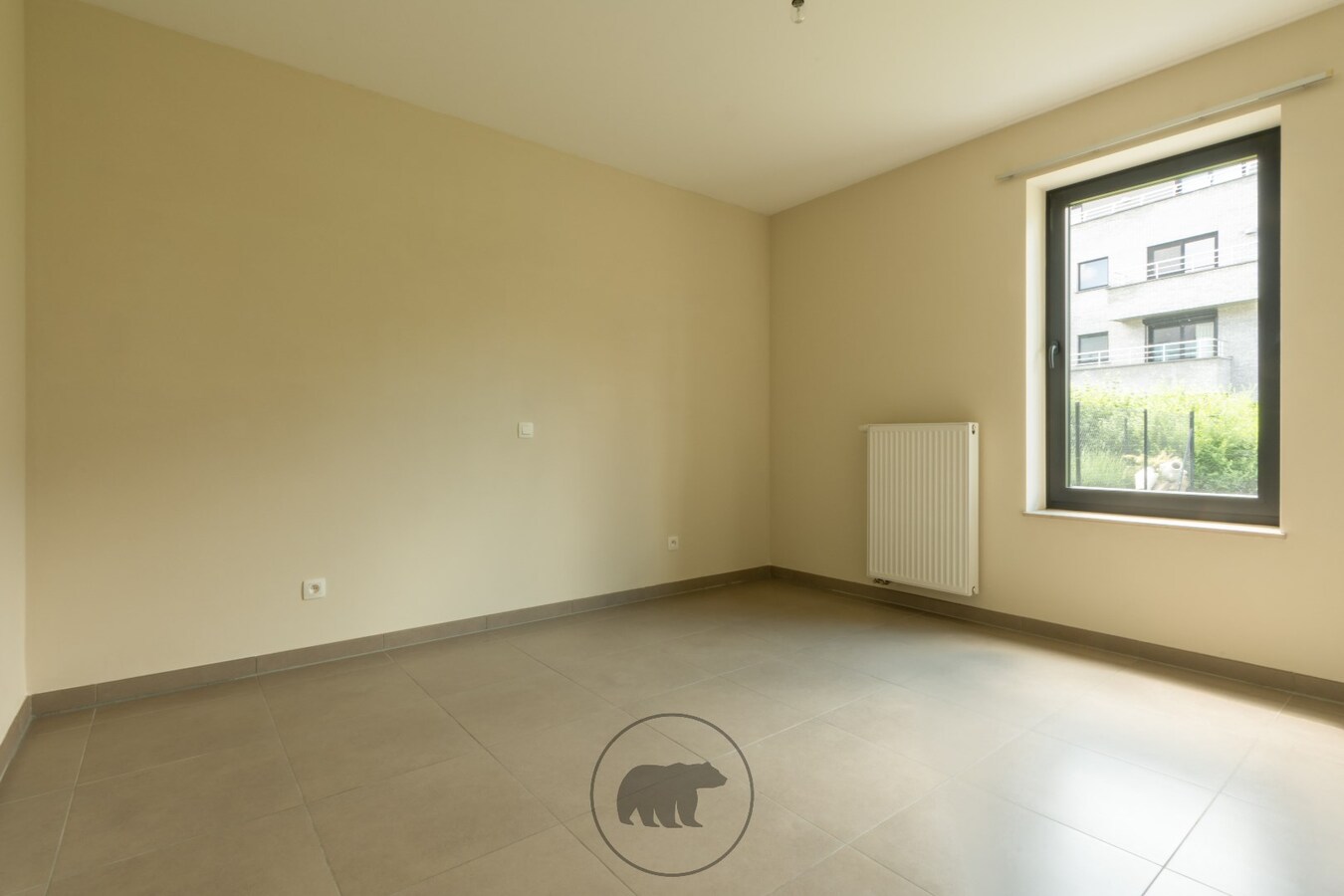 Ruim 3slk appartement met tuin en garagebox in centrum Lochristi 