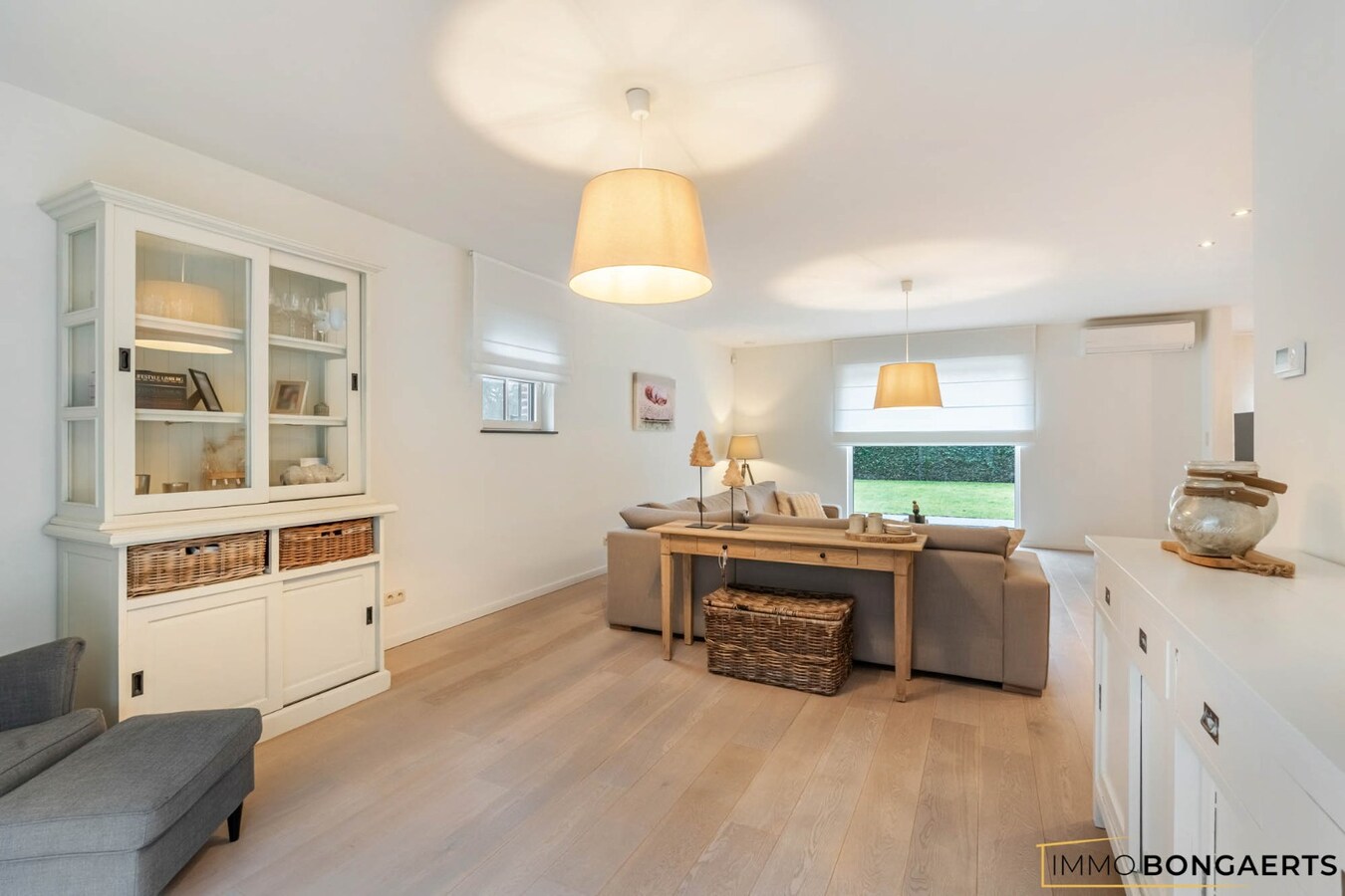 Prachtig afgewerkte woning met praktijkruimte 