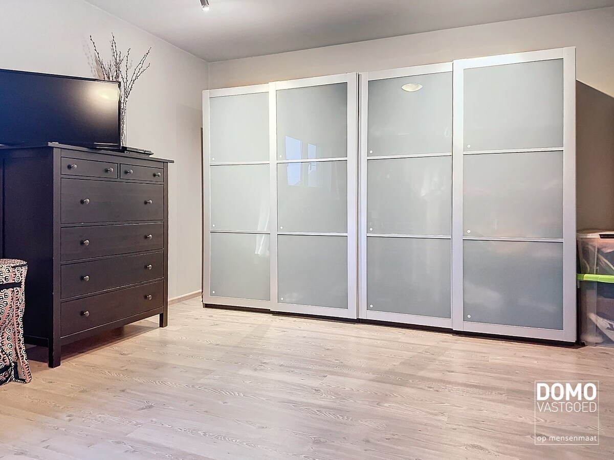 Instapklare en zeer ruime woning te Kuringen. 