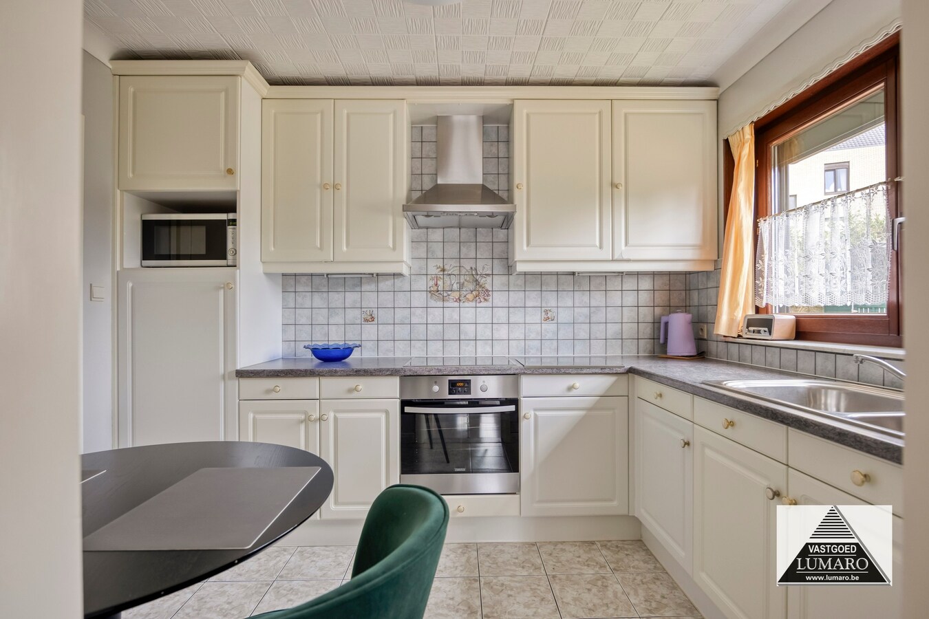 Eisden-Cité : goed onderhouden op te frissen vrijstaande woning op 1.286 m². 