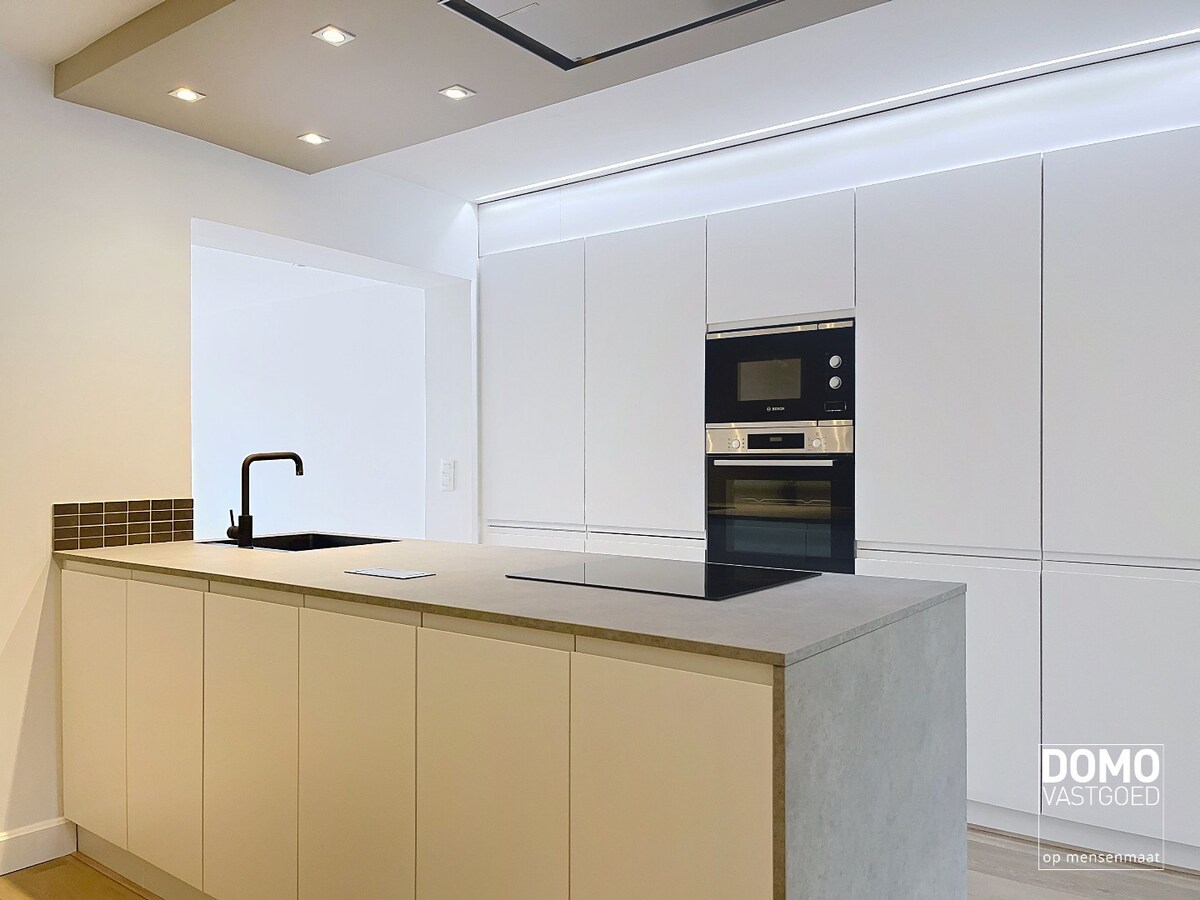 RECENT GERENOVEERDE WONING TE HUUR OP WANDELAFSTAND VAN HET CENTRUM VAN HASSELT 