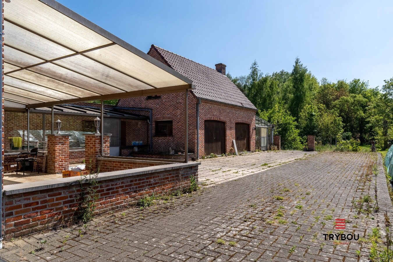 Ruime woning op ruim perceel grond in Centrum Houthulst 