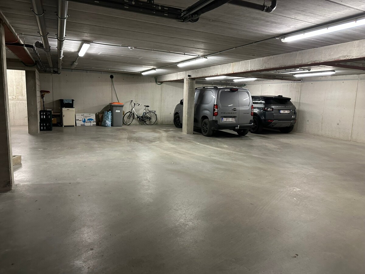 Recent appartement met 2 slaapkamers, terras 