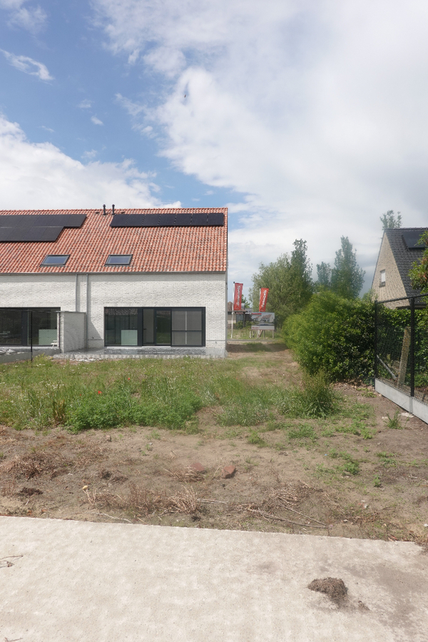 Prachtige halfopen nieuwbouw 