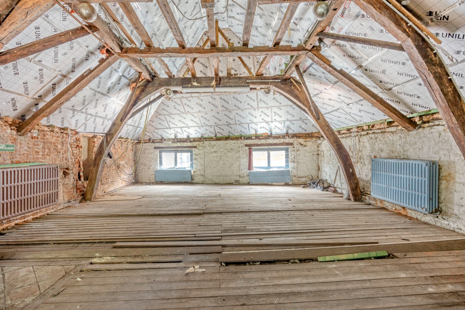 Te renoveren woning met stadstuin in hartje Halle 