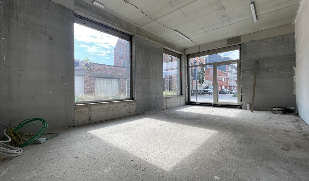 Nieuwbouw casco handelsruimte te koop in Tinelpark te Mechelen