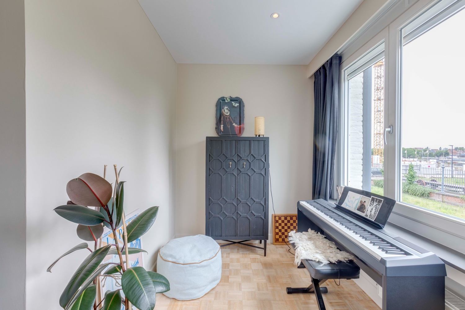 Instapklare woning met garage en volledig aangelegde tuin 