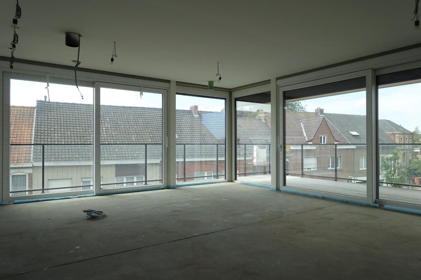 Hoek-assistentiewoning in nieuwbouwresidentie 