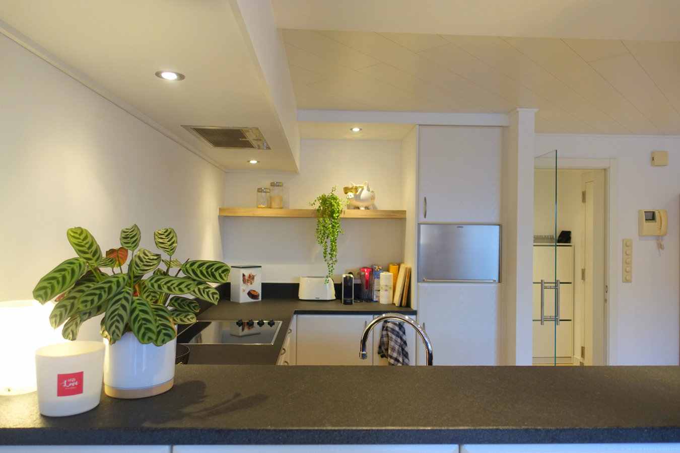 Vernieuwd appartement met 2 slaapkamers 