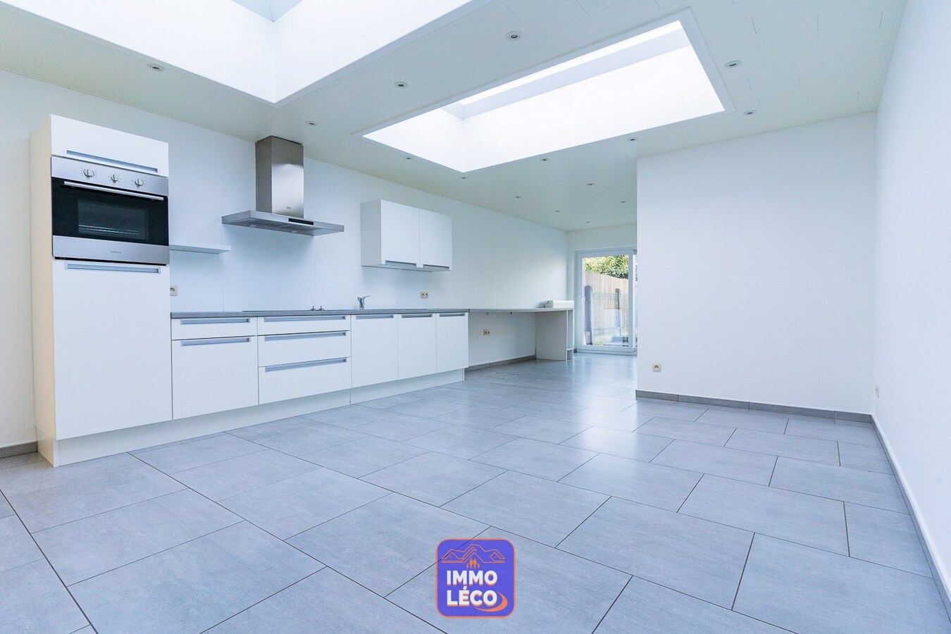 Maison rénovée en excellent état d'entretien avec jardin 