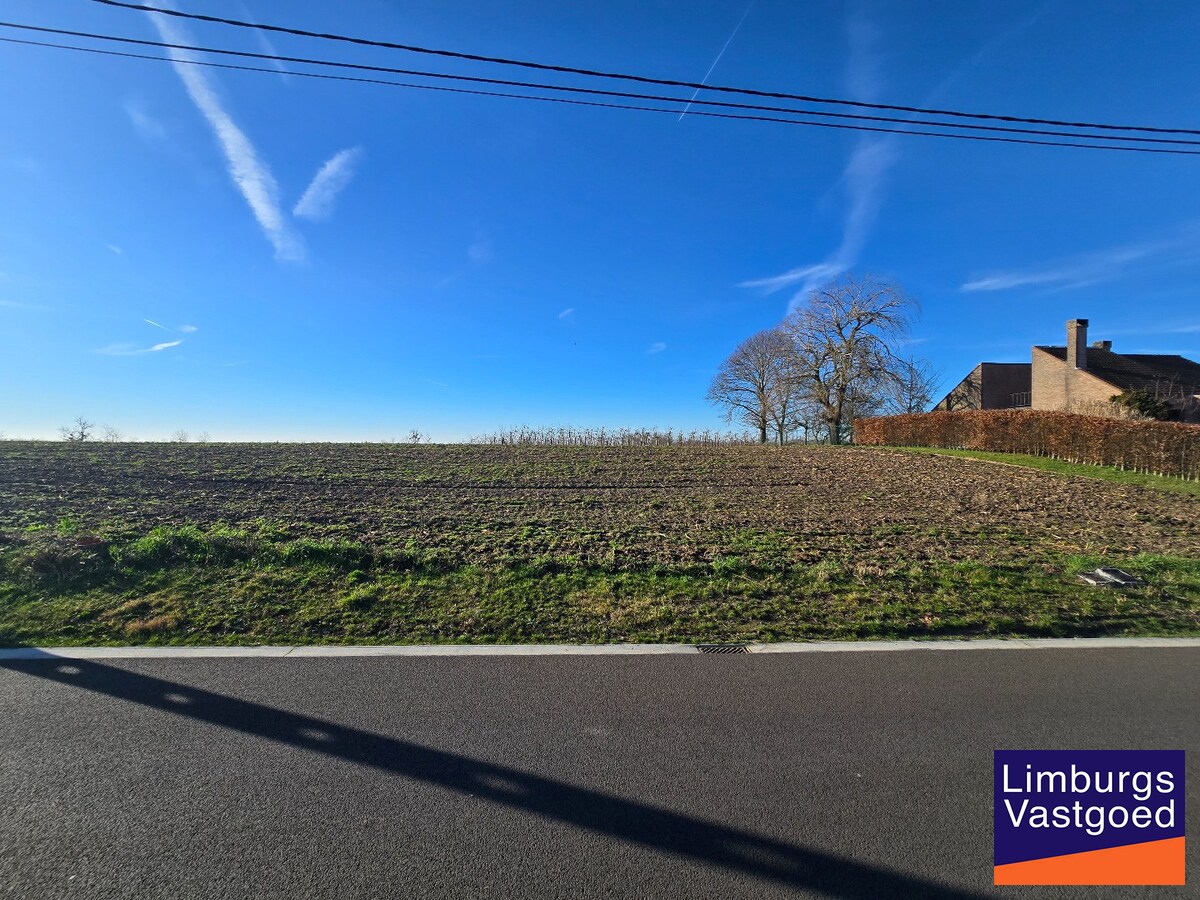 Bouwgrond voor open bebouwing, 12a, idyllisch gelegen in Gors-Op-Leeuw 