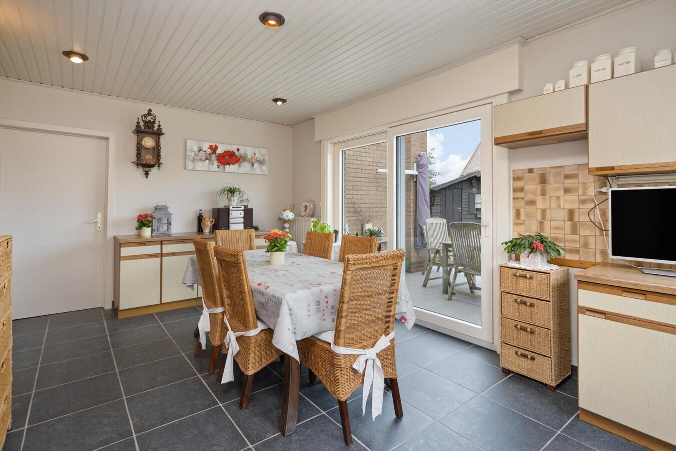 Landelijk gelegen, ruime woning op perceel van 555m² 