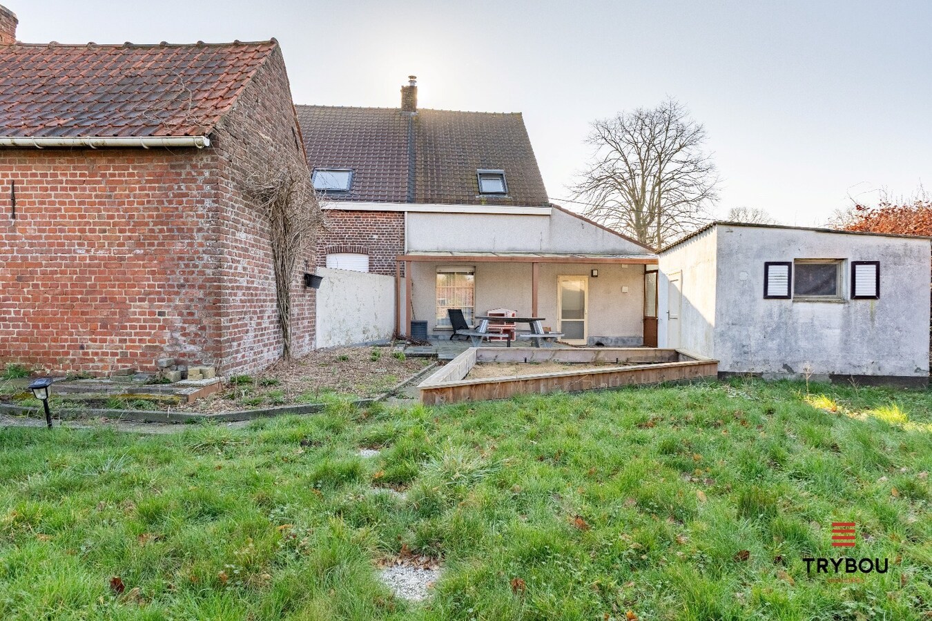 Landelijk gelegen woning met verzorgde tuin 