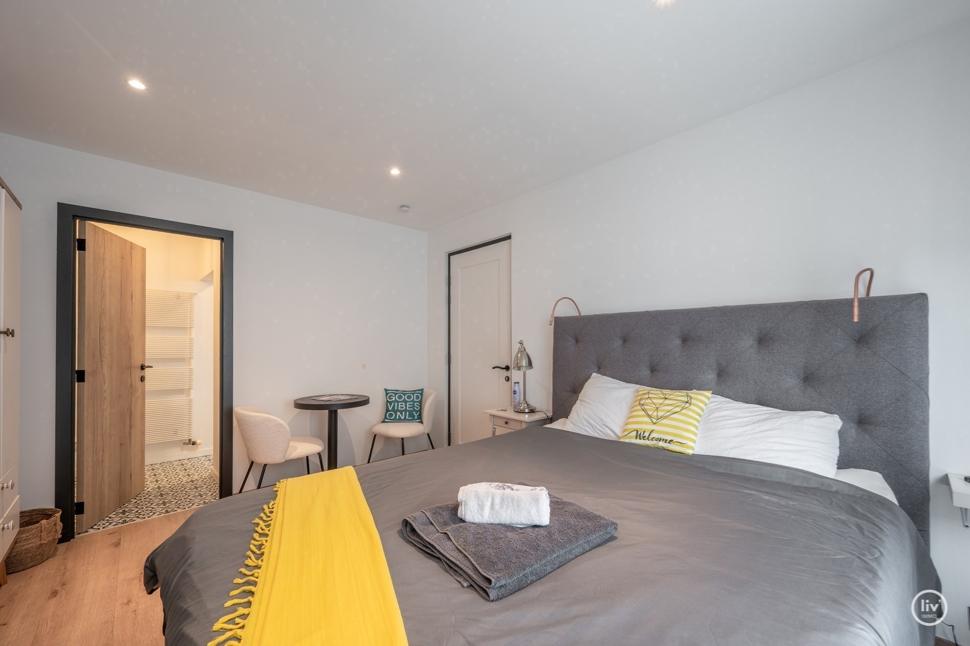 Maison authentiquement rénovée avec jardin orienté sud-ouest. 