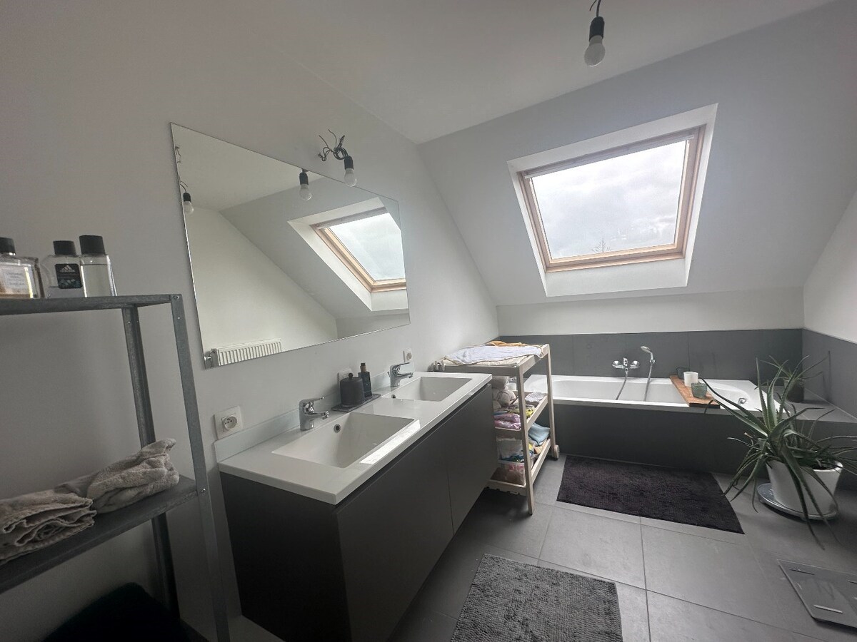 Ruime nieuwbouwwoning met zongerichte tuin en 3 slaapkamers 