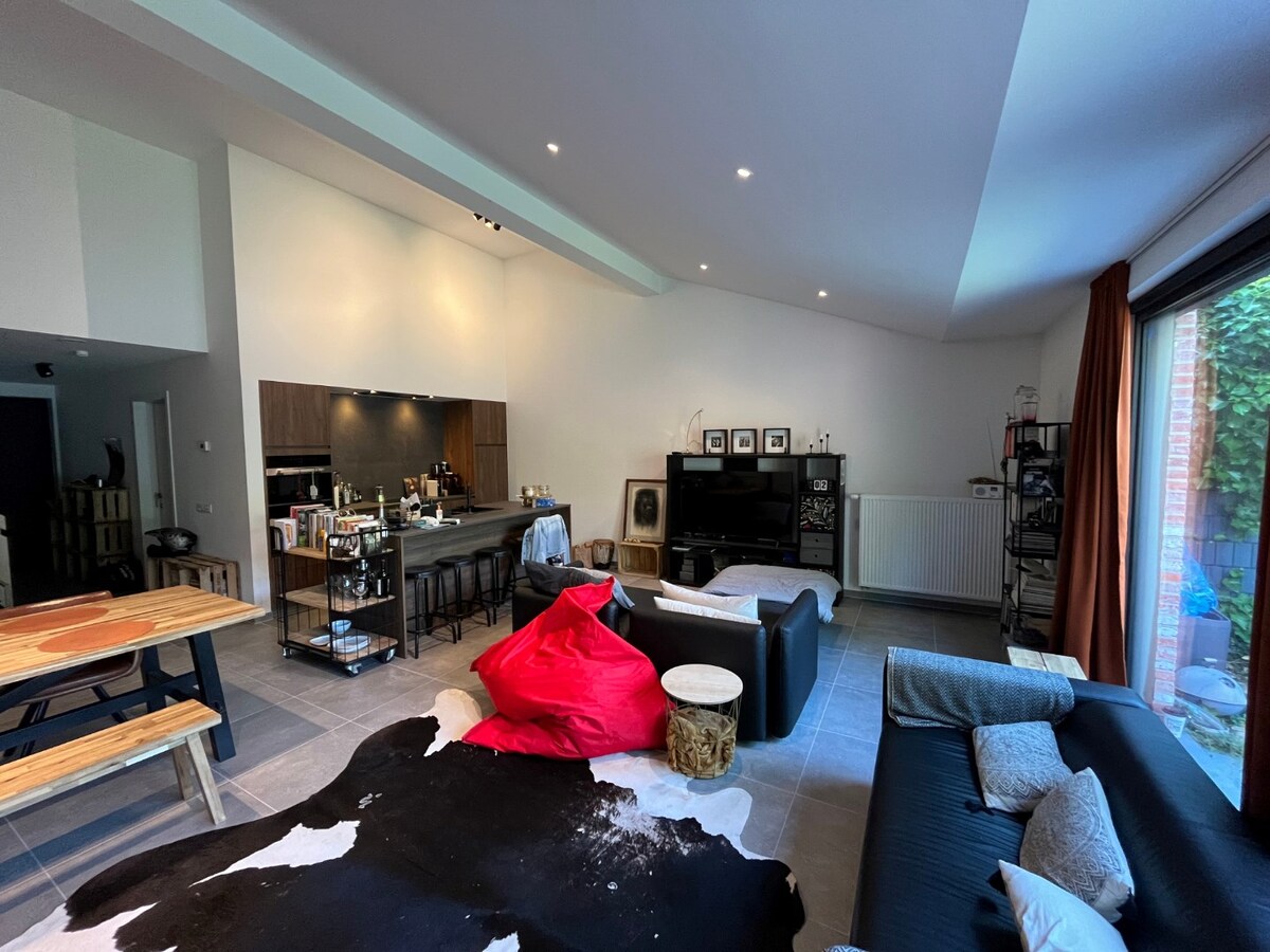 Recente nieuwbouwwoning in centrum Gavere 