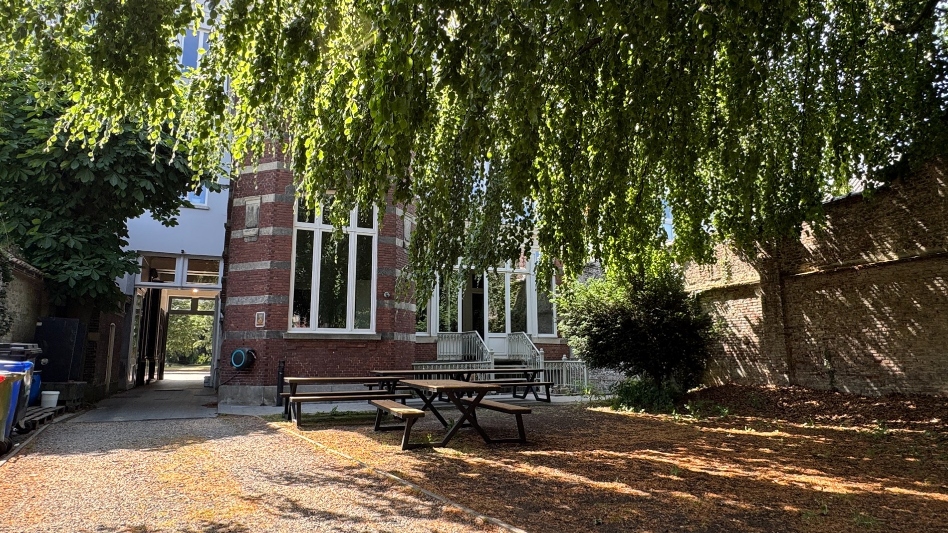 Kantoren te huur in riante herenwoning aan het Zuid in Gent