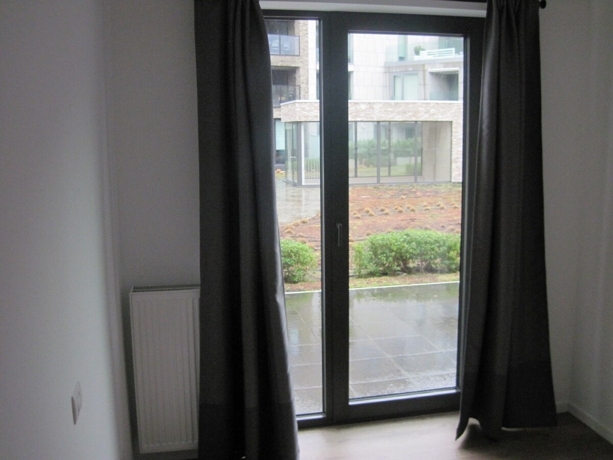 Gelijkvloers 2-slaapkamer appartement met uitzonderlijk terras. 