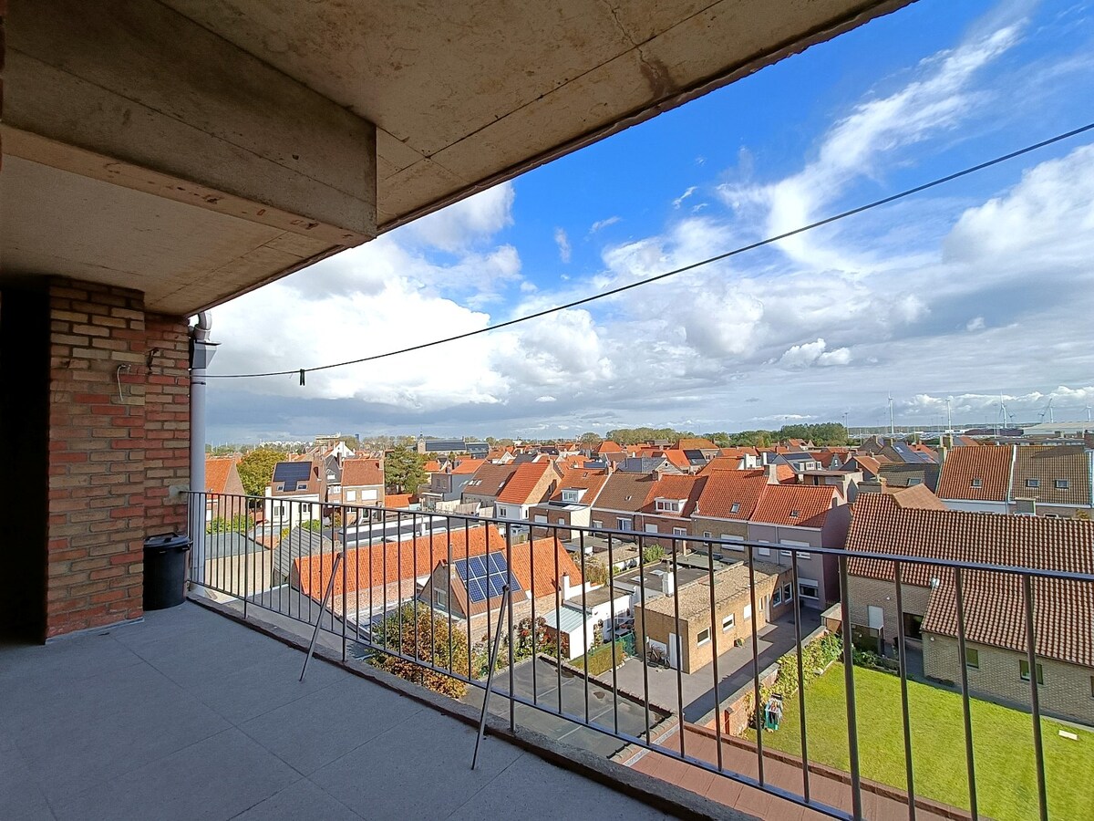 Ruim 2-slaapkamerappartement met groot terras en garage-optie te Zeebrugge. 