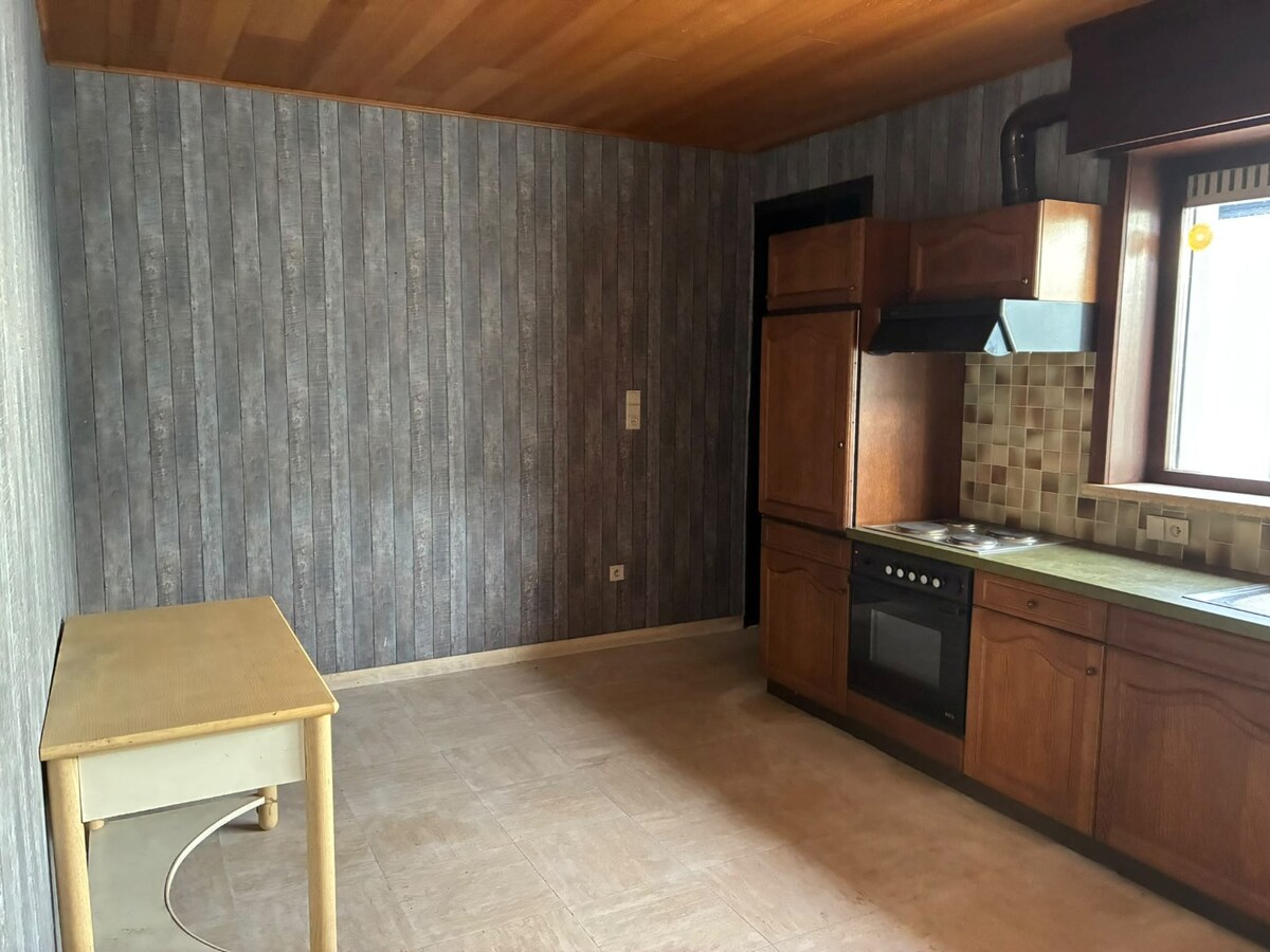 Woning met 2 slaapkamers en ruime veranda in de vijfwegen! 