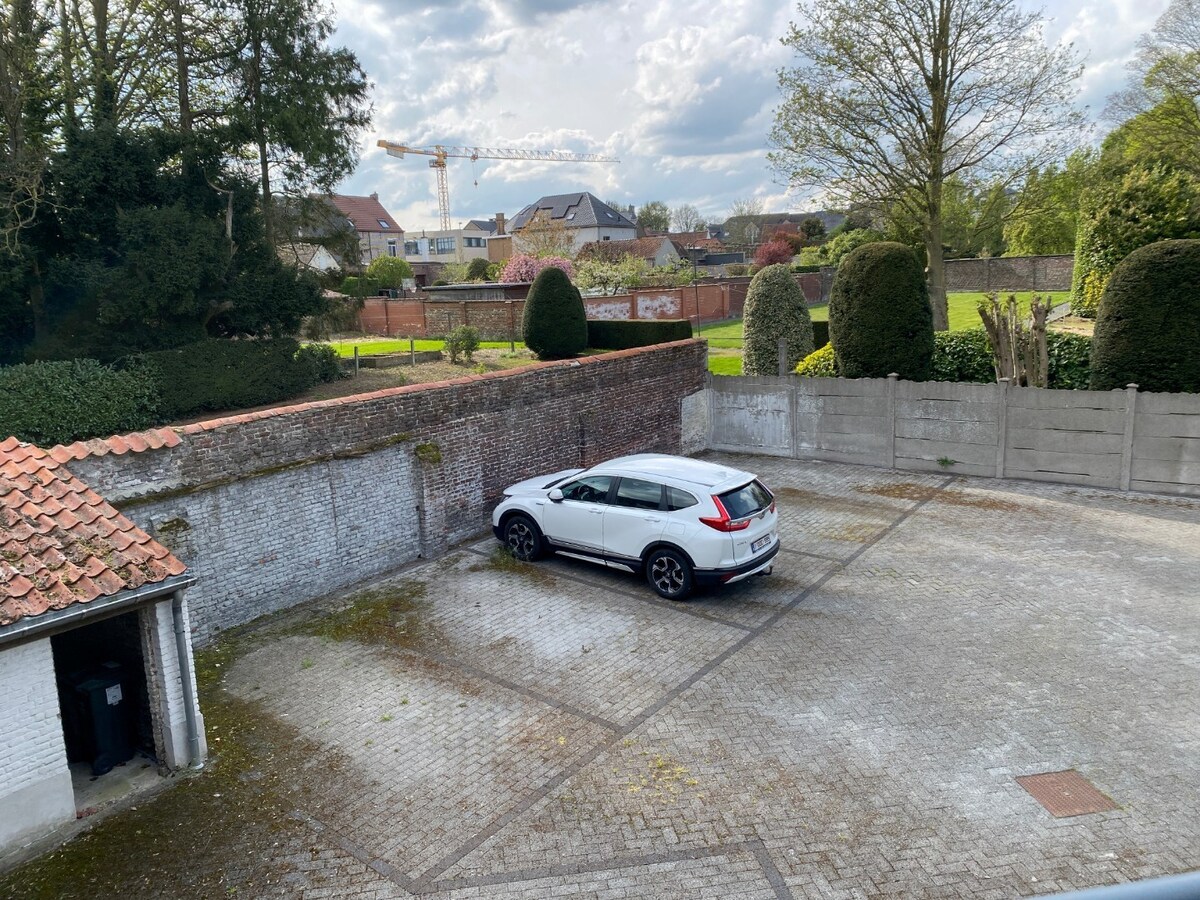 Ruim appartement met 2 terrassen. 