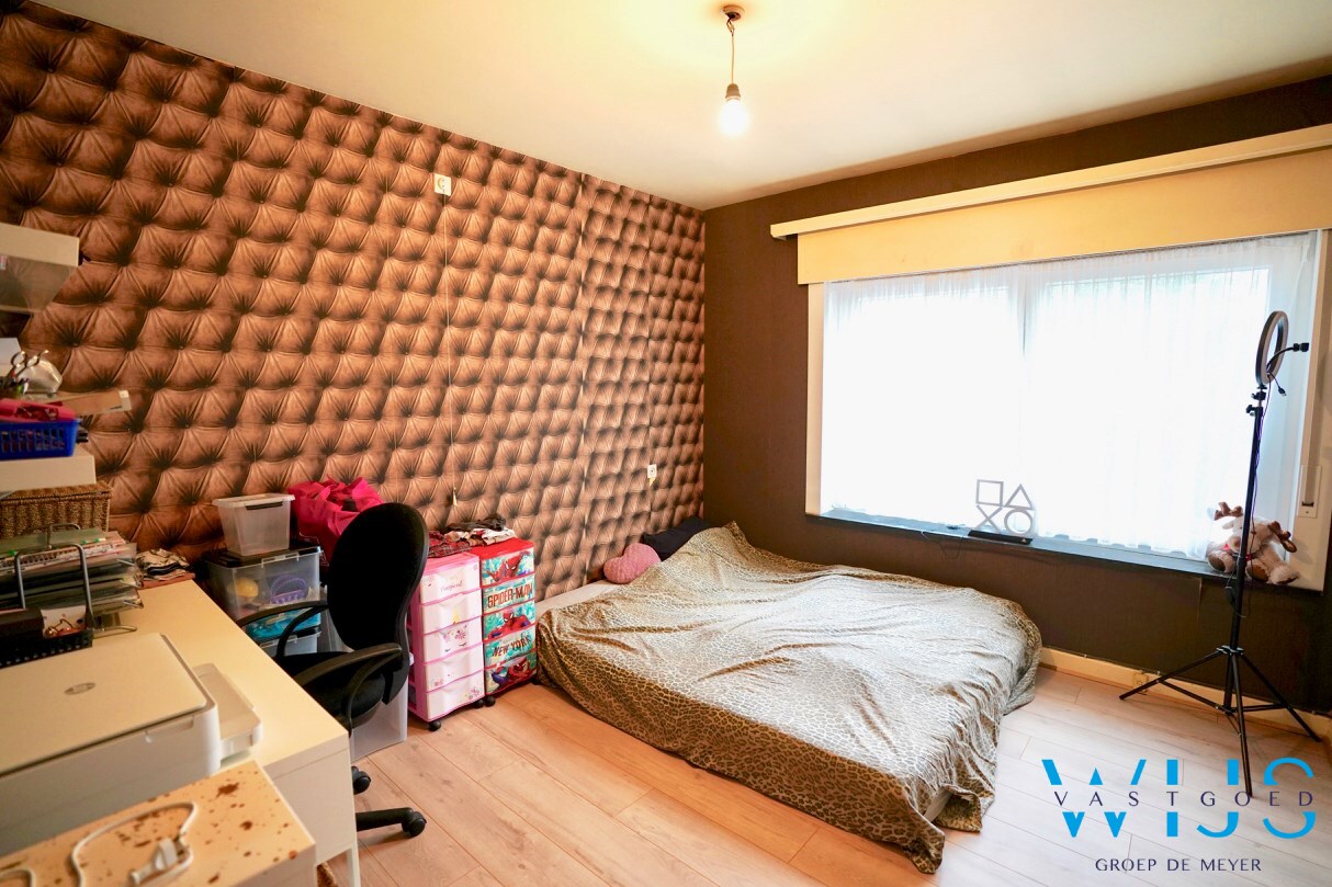 Toffe gezinswoning met garage in het CENTRUM VAN ERTVELDE ! 