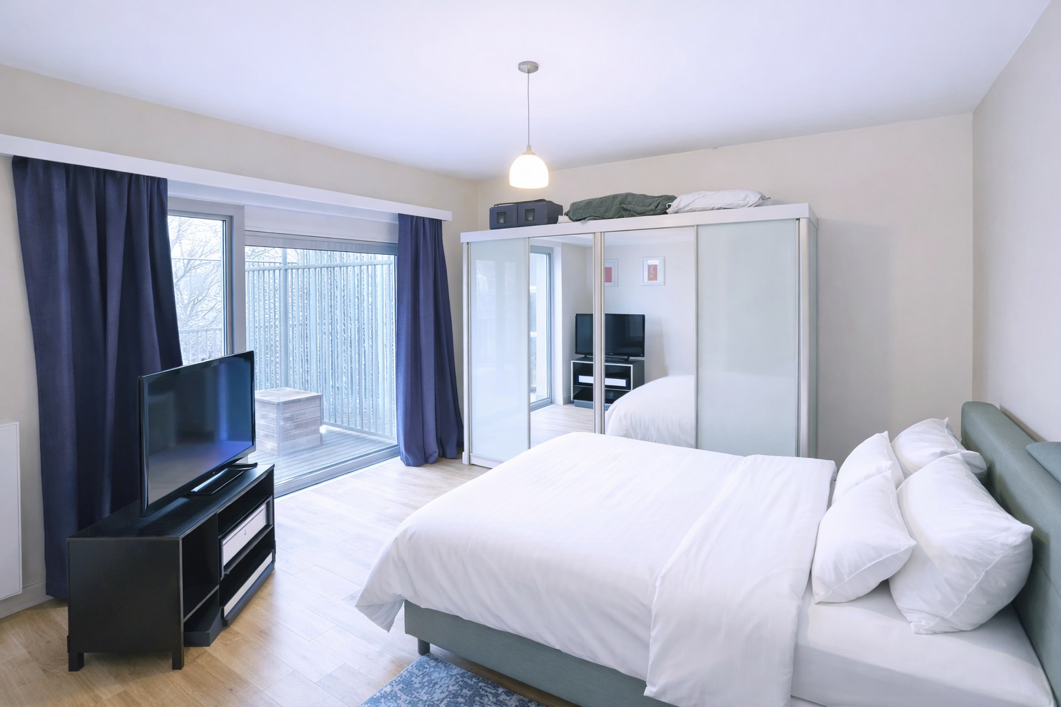 Opbrengsteigendom bestaande uit 3 appartementen + handelsgelijkvloers gelegen in het centrum 