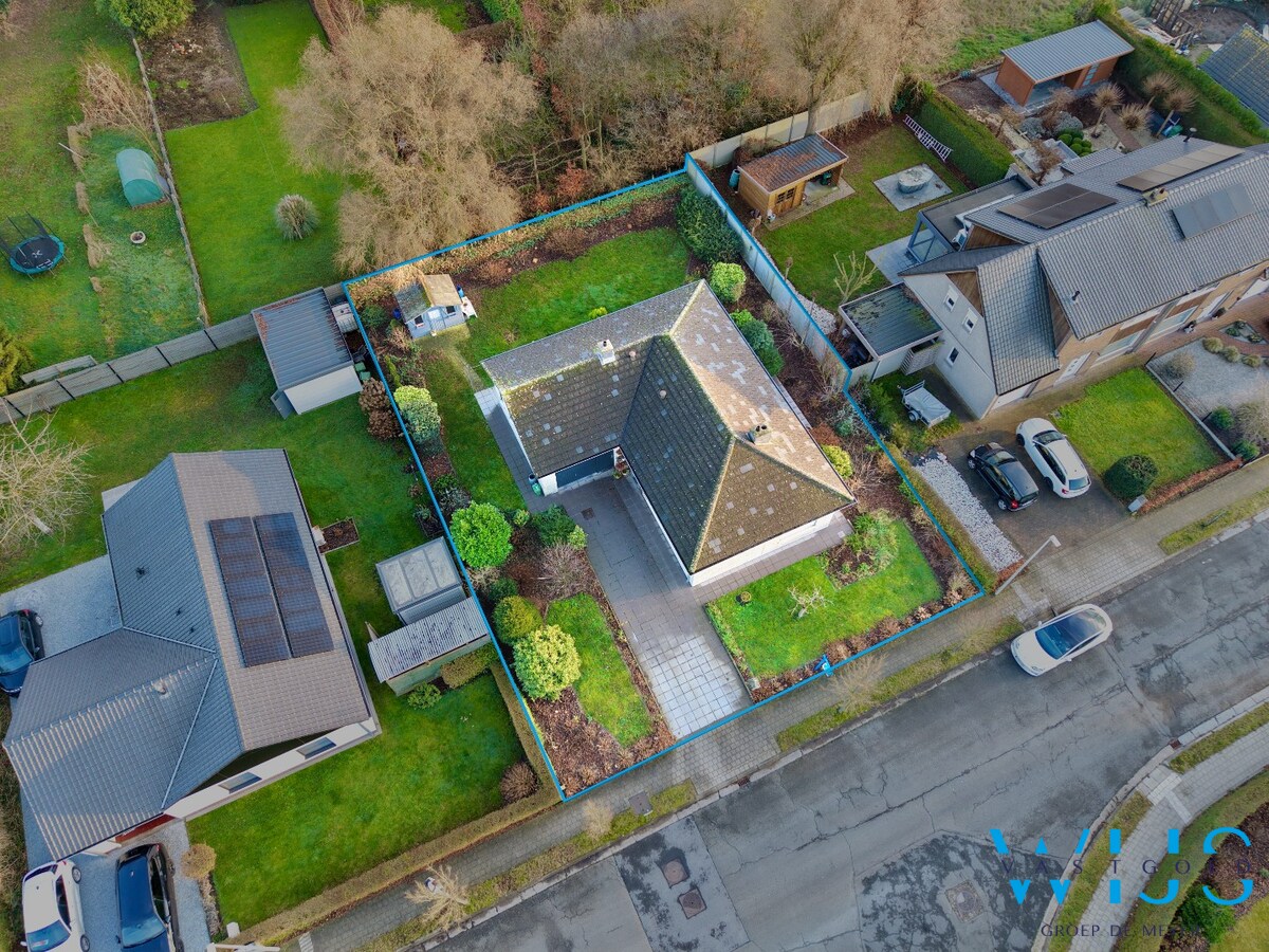 Open bebouwing in rustige woonwijk te Kluizen! 