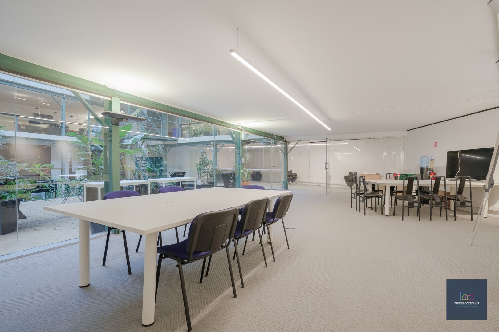 Privatieve kantoorruimte met gebruik van gemene delen 