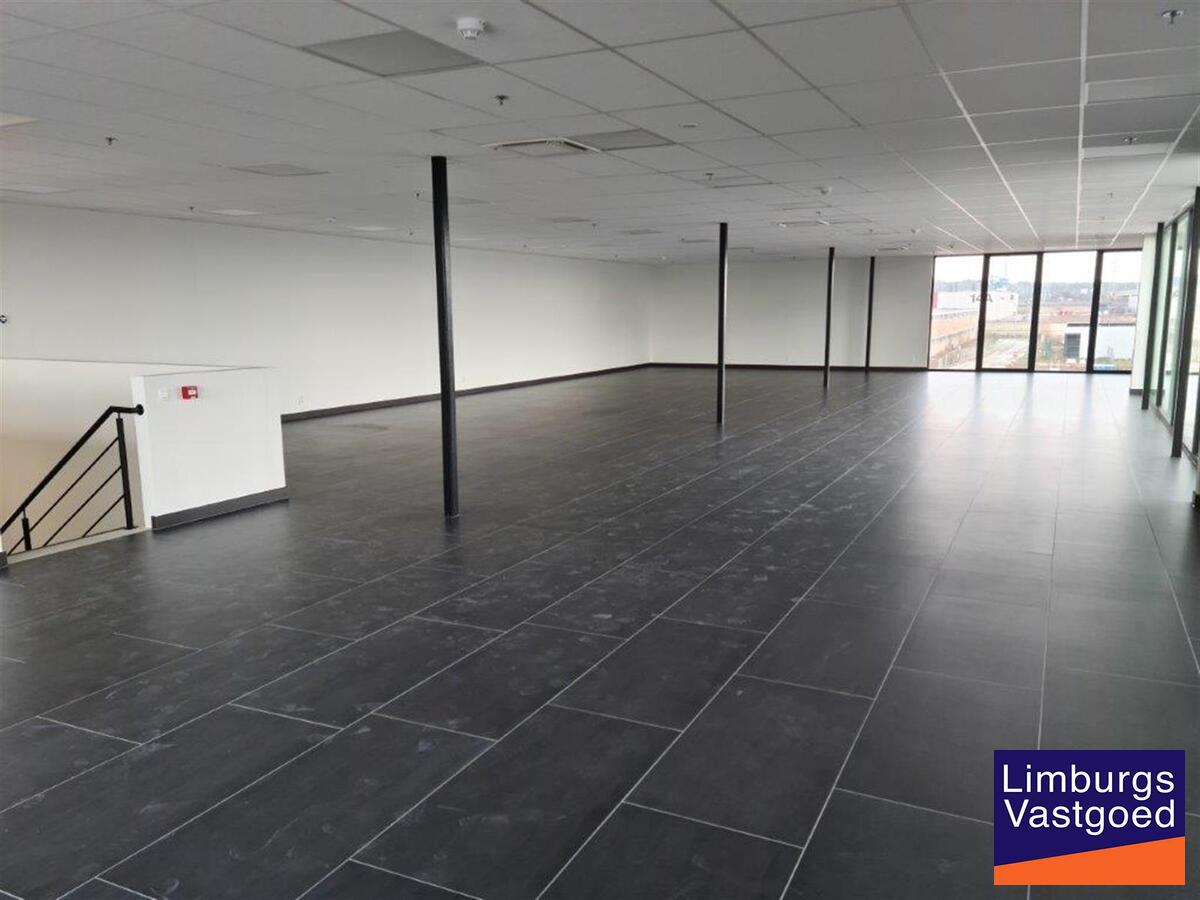 Logistieke opslag v.a. 8.000 m², aan E-313, E-314 