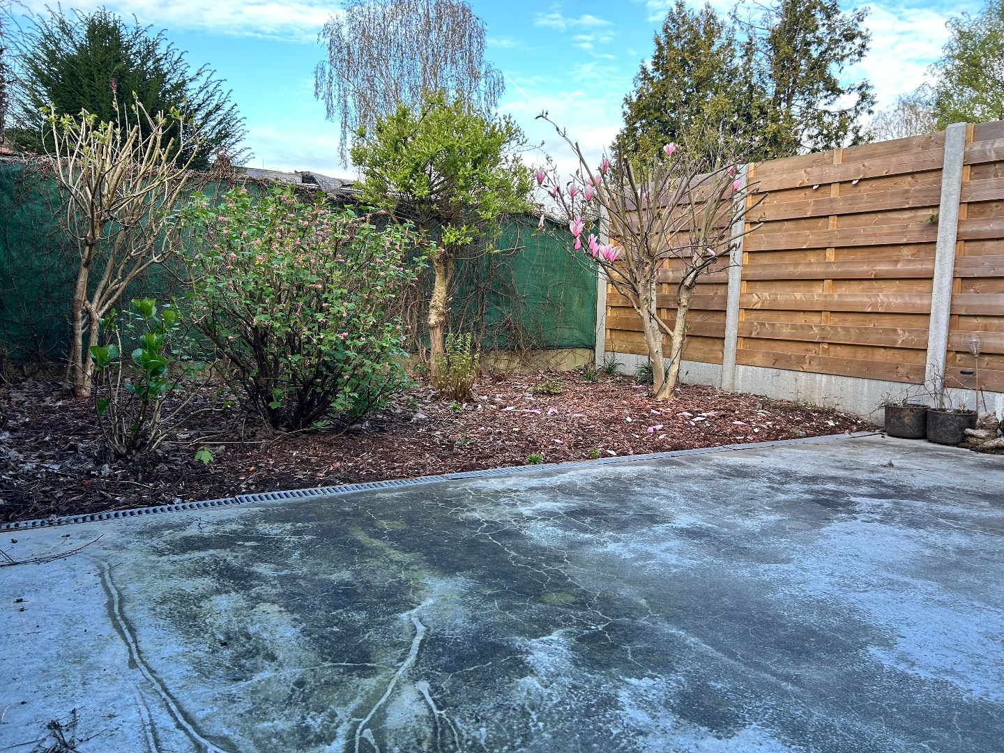 Verrassend ruime woning met 4 slaapkamers, garage en stadstuintje 