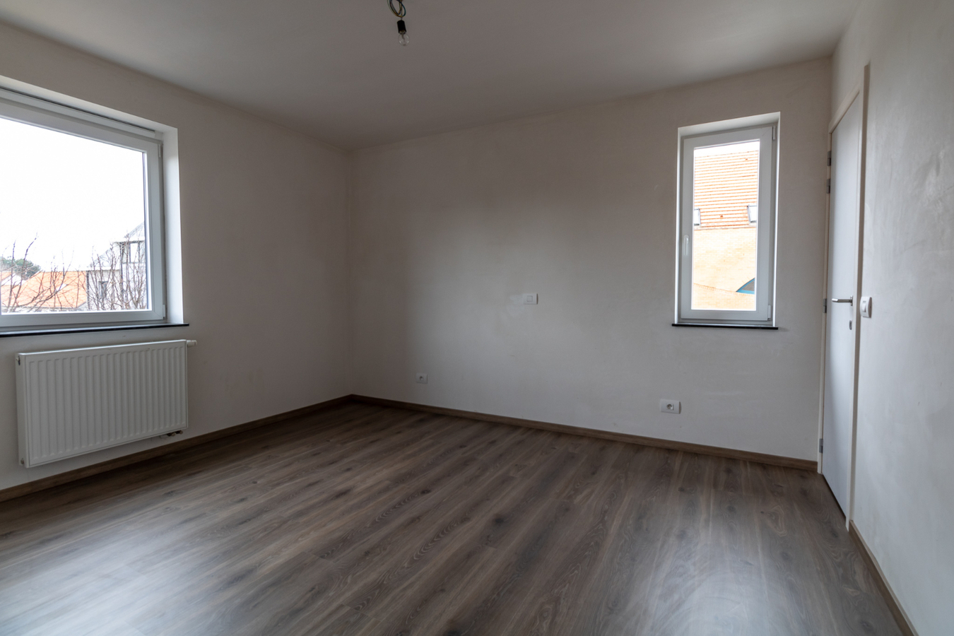 LICHTRIJKE MODERNE HALFOPEN NIEUWBOUWWONING TE OOSTDUINKERKE 