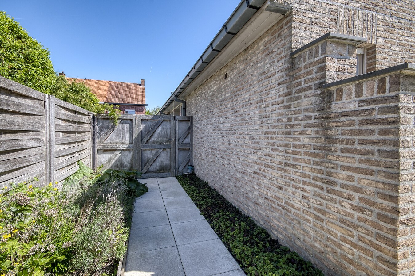 Unieke instapklare Villa te Emelgem op 621m² op TOPligging ! 
