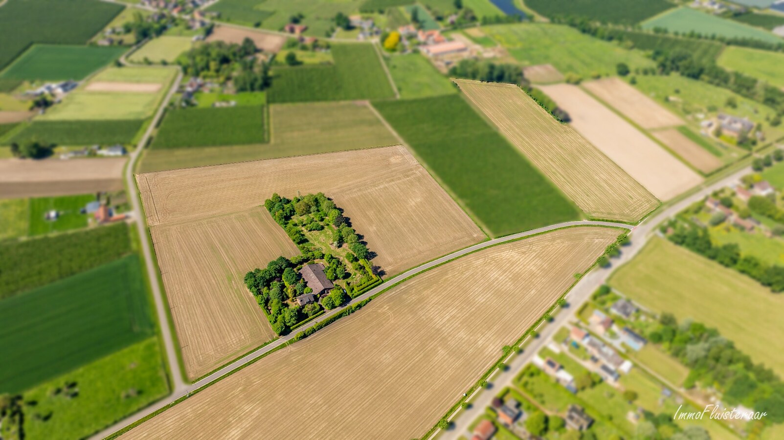Uniek gelegen te renoveren woning met stalgebouw op ca. 10ha te Herk-de-Stad 