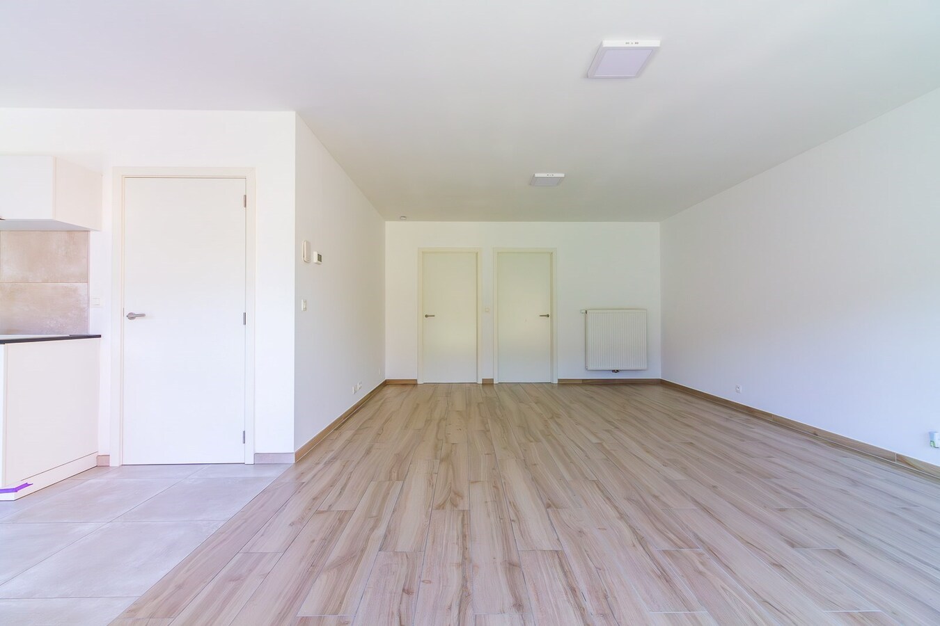 Appartement rez-de-chaussée très lumineux &amp; 2 chambres, en plein centre-ville ! 