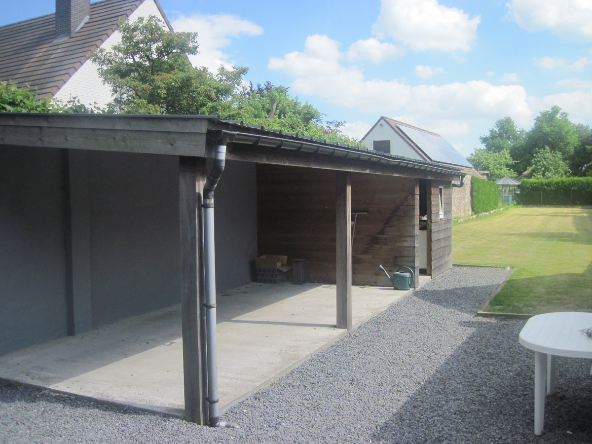 Praktische, goed onderhouden woning met tuin. 