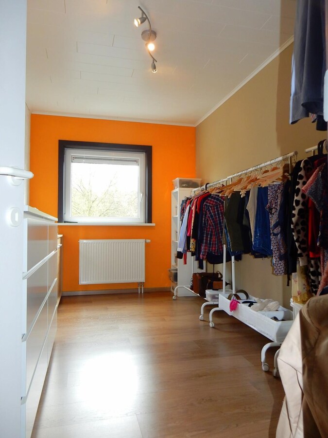 Gezellig en ruim appartement met zonnig terras te Varsenare 