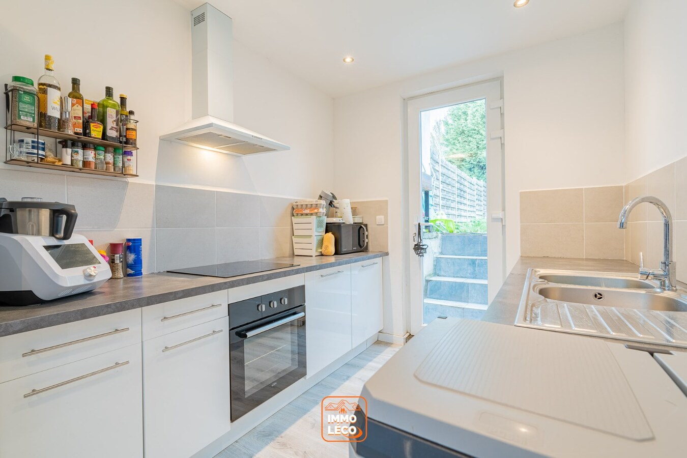 Maison rénovée avec de beaux volumes, 3 chambres et jardin ! 