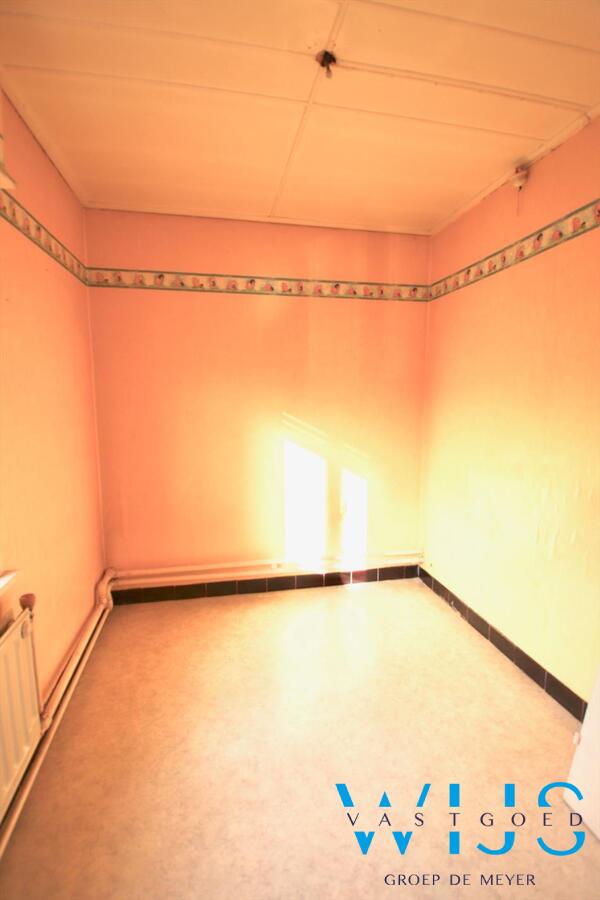 Te renoveren woonhuis op een mooi perceel van 870m² te ERTVELDE! 