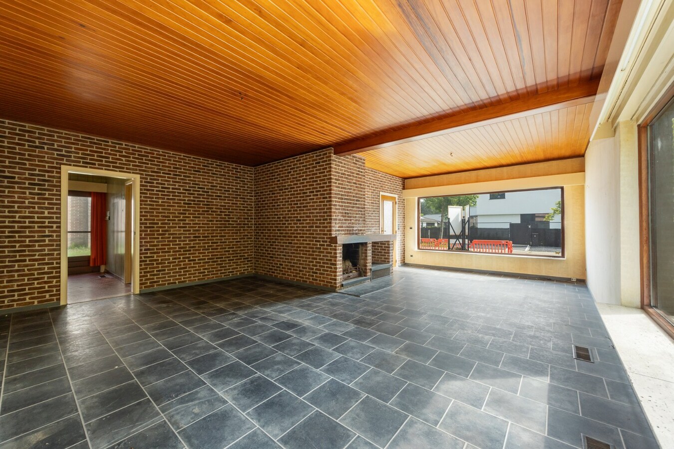 Charmante laagbouw woning met ruime tuin te Oelegem! 