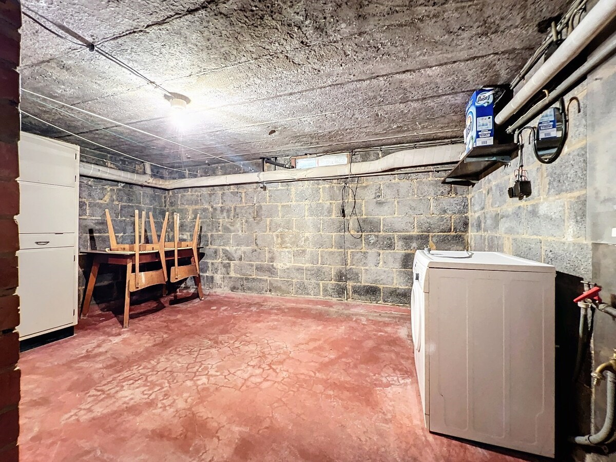 Charmante laagbouwwoning in rustige woonwijk te Hillegem 