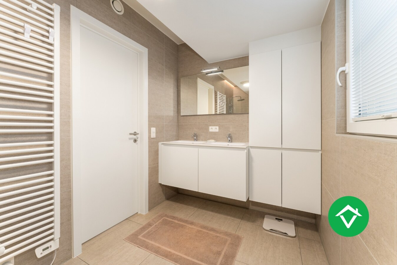 Instapklaar appartement met 2 slaapkamers en volledig ingerichte zolder te Koekelare 