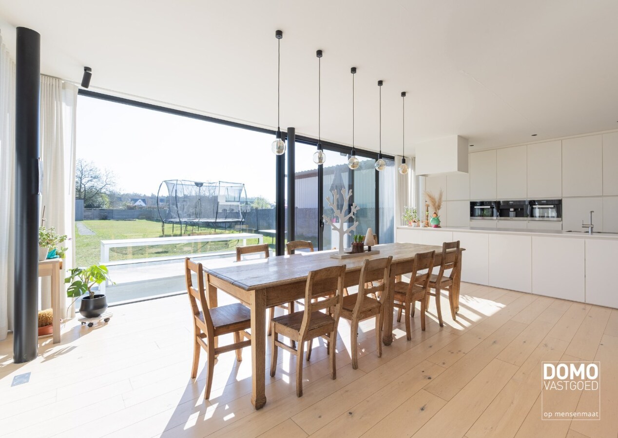 Instapklare moderne gezinswoning met zuidgerichte tuin en knappe afwerking in Hasselt 
