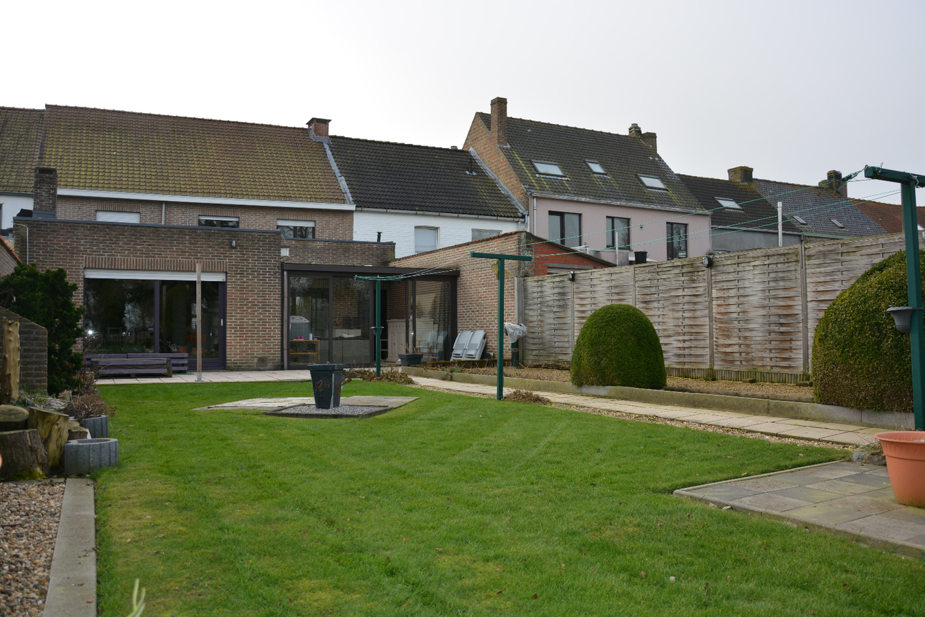 Ruime woning met handelsruimte in centrum 