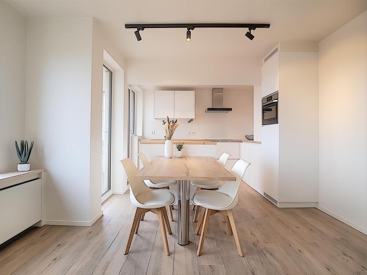 Knap gerenoveerd appartement met open zichten - Heist 