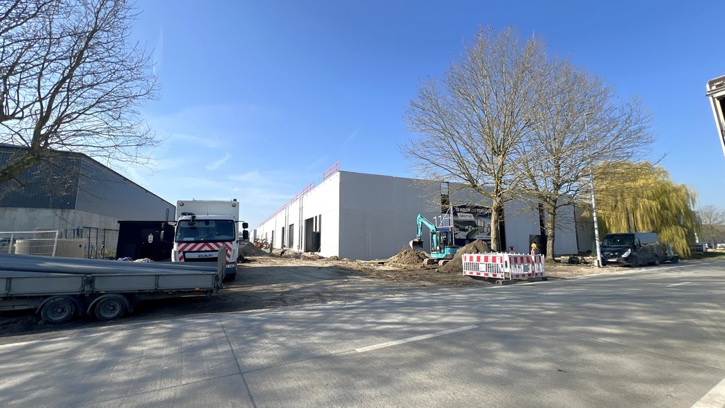 Nieuwbouw magazijn te huur in kmo-park Schipdonk in Deinze