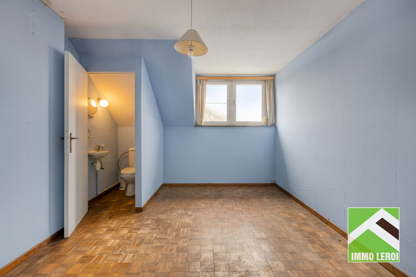 Slaapkamer 2 met apart toilet