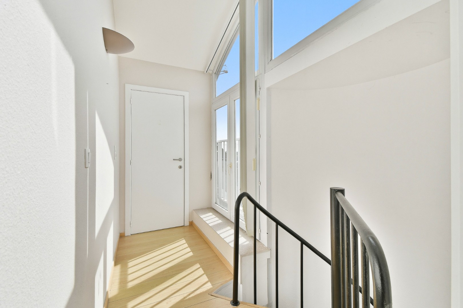 Duplex-appartement met twee ruime slaapkamers en een ruim en intiem terras 