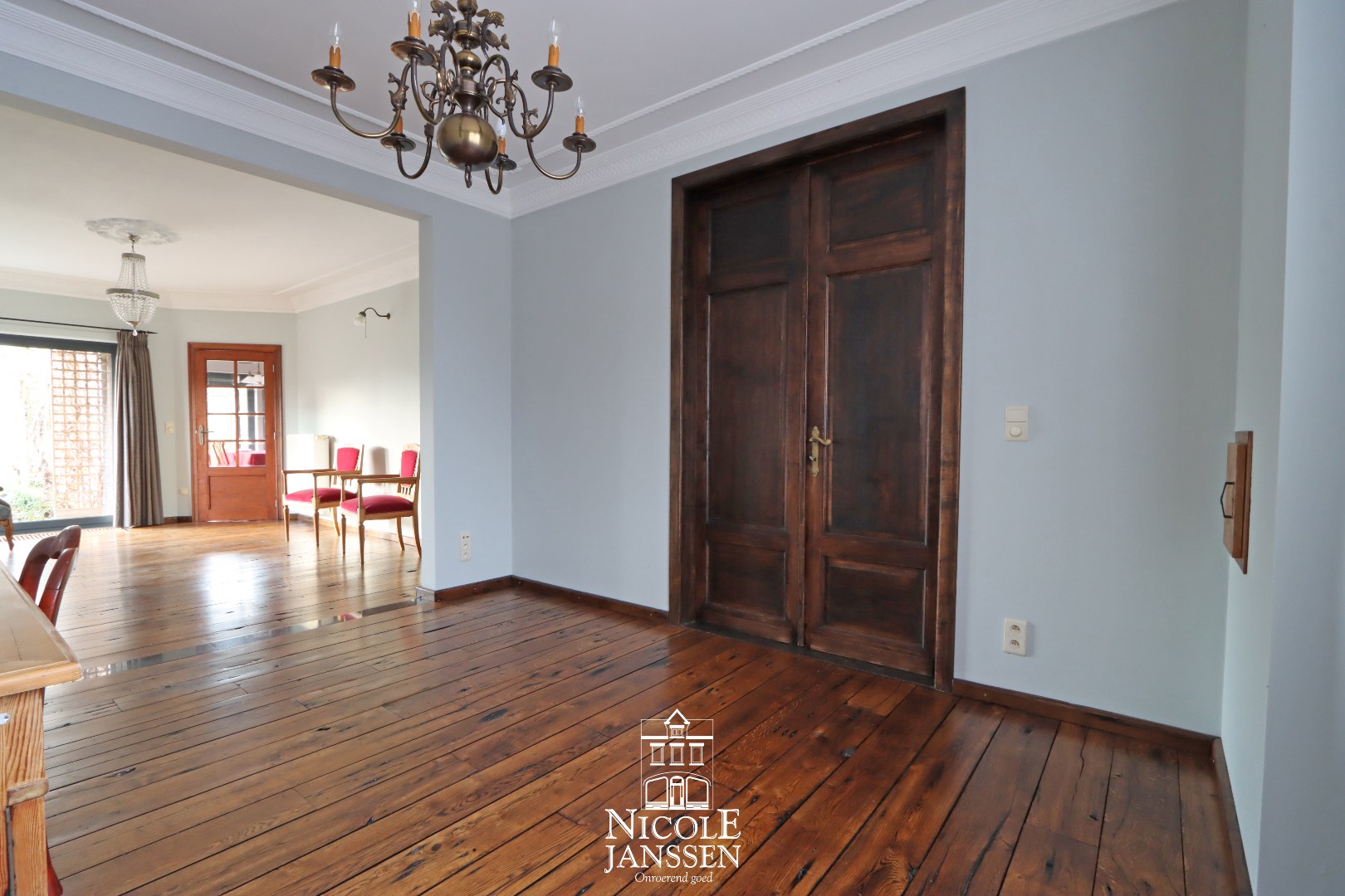 Dubbele authentieke deuren